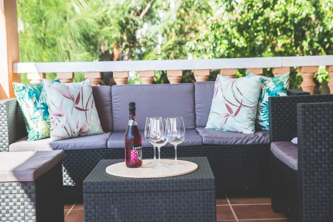 Apartment Espaciosa Villa En Mijas Costa Para 10 Personas Malaga